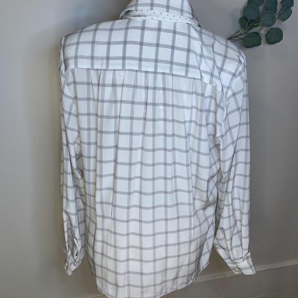 Evan Picone Button Up blouse - Picture 3 of 6